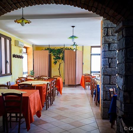 Agriturismo Le Vigne Ducali Mandas Bagian luar foto