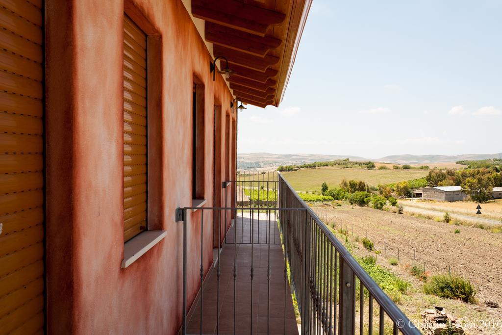 Agriturismo Le Vigne Ducali Mandas Bagian luar foto