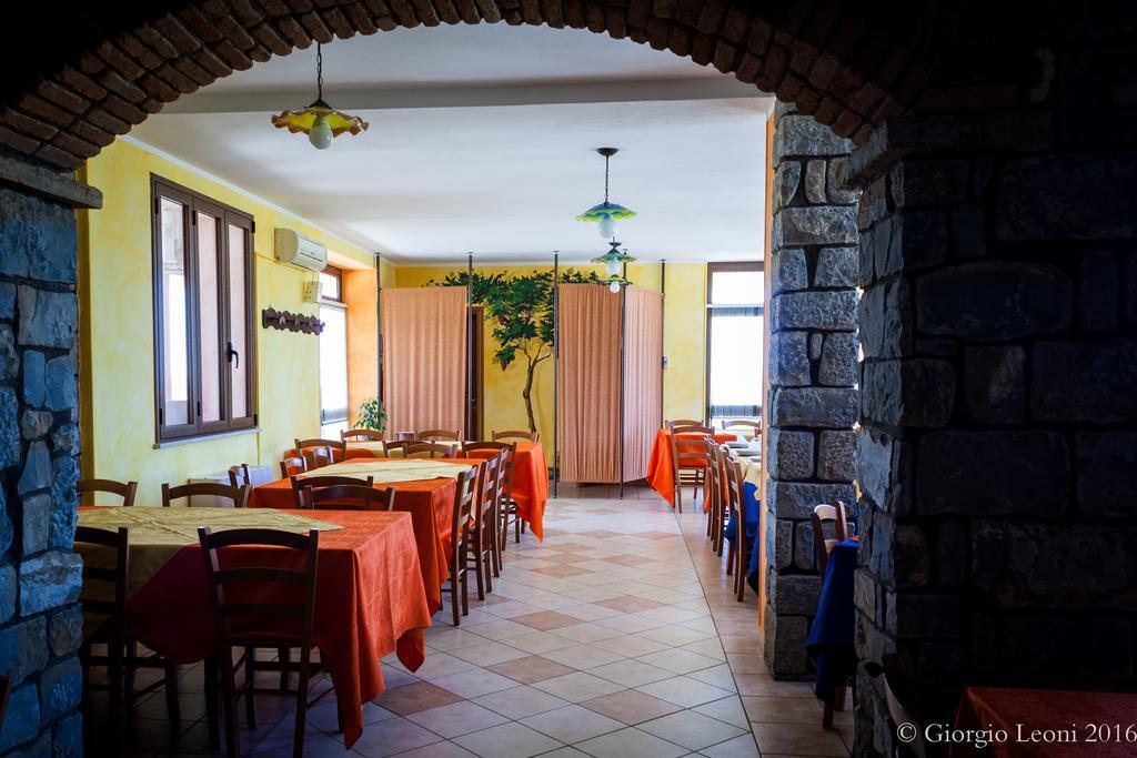 Agriturismo Le Vigne Ducali Mandas Bagian luar foto